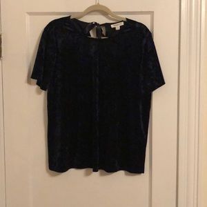 Velour short sleeve with bow detail